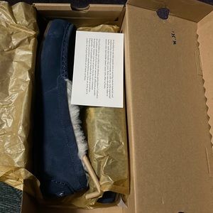 Kookaburra by Ugg Slippers brand new in box.